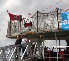 Tony C and Chris Payne go 'See you!' from the gangway