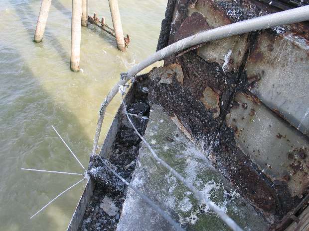 Red Sands Radio bent antenna 6