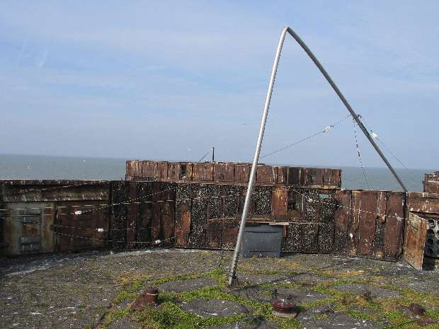 Red Sands Radio bent antenna 4